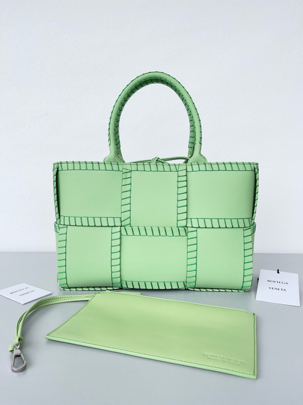 (image for) BOTTEGA VENETA Small Arco Tote Bag