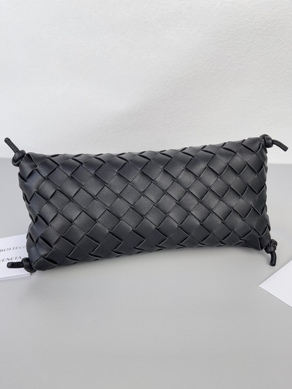 (image for) BOTTEGA VENETA Pouch On Strap