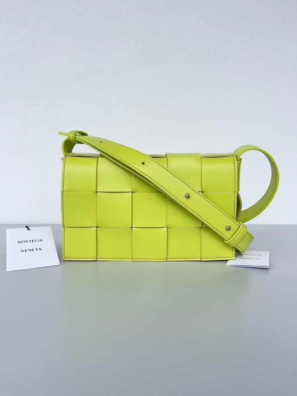 (image for) BOTTEGA VENETA CASSETTE