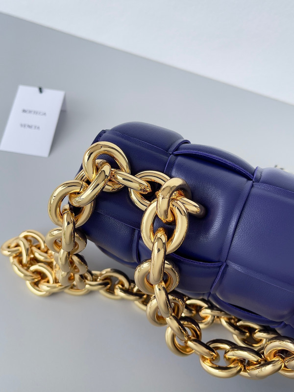 (image for) BOTTEGA VENETA THE CHAIN CASSETTE