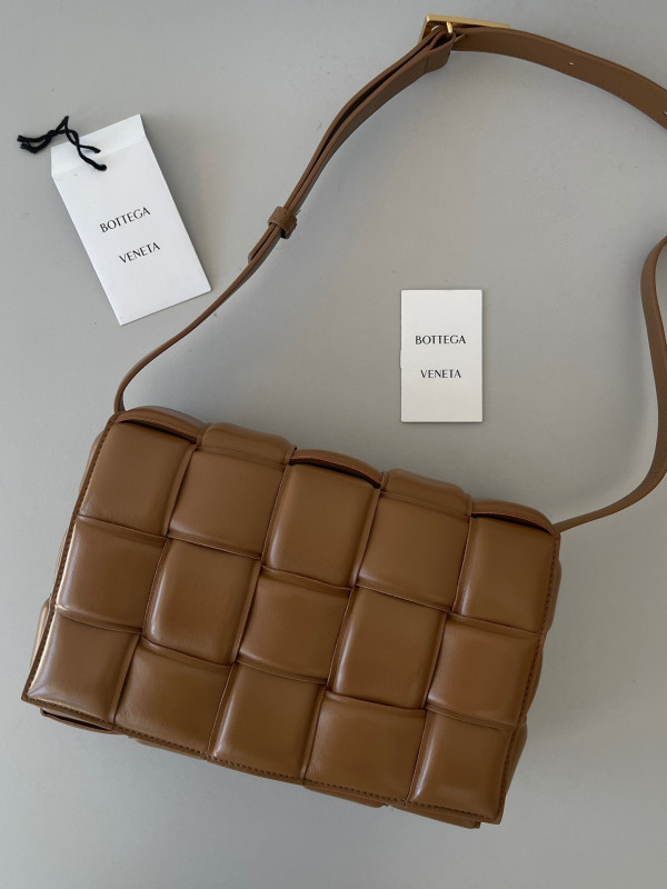 (image for) BOTTEGA VENETA CASSETTE