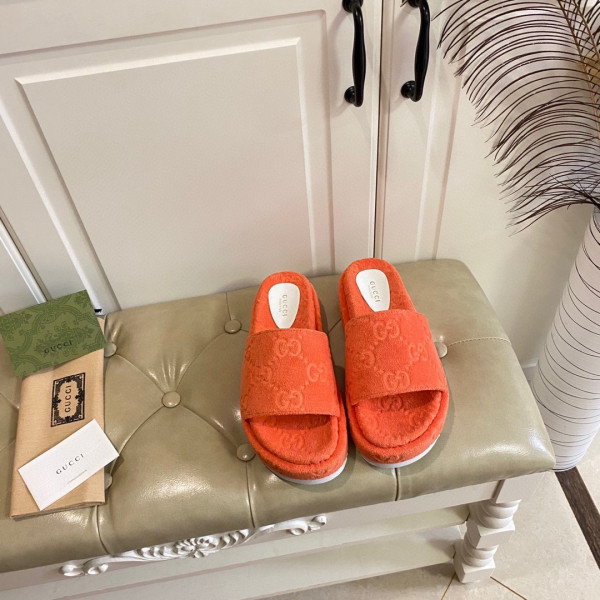 (image for) GUCCI GG platform sandal