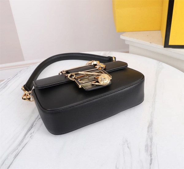 (image for) FENDI Brooch mini baguette