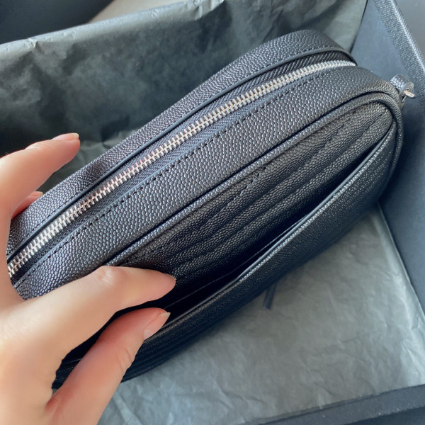 YSL LOU MINI BAG [YSL504] CELINE CHANEL ACCESSORIES LOEWE SHOES LOUIS VUITTON DIRO YSL OTHER BRAND HANDBAGS BALENCIAGA BOTTEGA VENETA GOYARD HERMES BURBERRY VALENTINO GUCCI FENDI MIUMIU CHLOE PRADA BVLGARI SUITCASE NEW ARRIVAL 