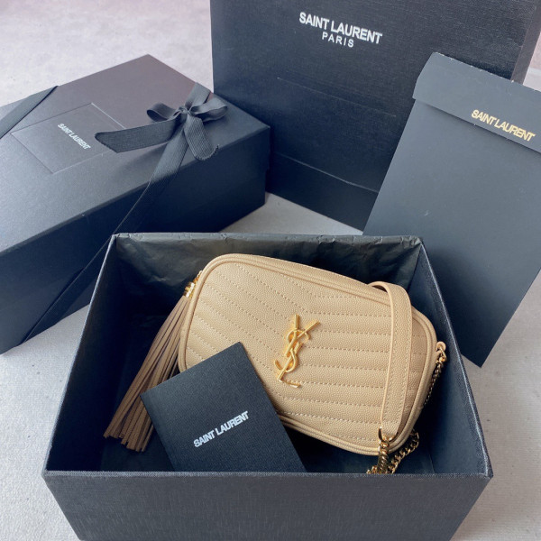 YSL LOU MINI BAG [YSL502] CELINE CHANEL ACCESSORIES LOEWE SHOES LOUIS VUITTON DIRO YSL OTHER BRAND HANDBAGS BALENCIAGA BOTTEGA VENETA GOYARD HERMES BURBERRY VALENTINO GUCCI FENDI MIUMIU CHLOE PRADA BVLGARI SUITCASE NEW ARRIVAL 