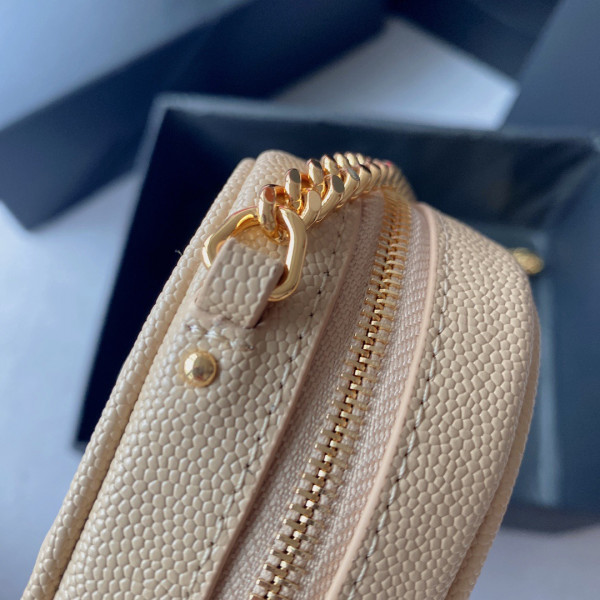 YSL LOU MINI BAG [YSL502] CELINE CHANEL ACCESSORIES LOEWE SHOES LOUIS VUITTON DIRO YSL OTHER BRAND HANDBAGS BALENCIAGA BOTTEGA VENETA GOYARD HERMES BURBERRY VALENTINO GUCCI FENDI MIUMIU CHLOE PRADA BVLGARI SUITCASE NEW ARRIVAL 