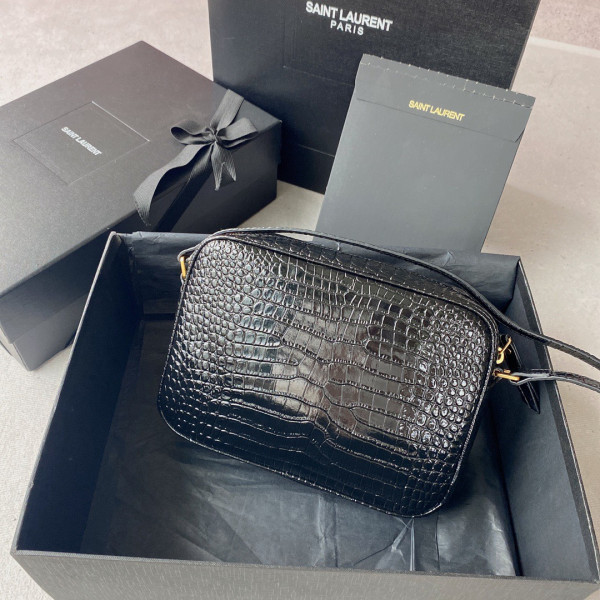YSL LOU CAMERA BAG-23*16*6CM [YSL479] CELINE CHANEL ACCESSORIES LOEWE SHOES LOUIS VUITTON DIRO YSL OTHER BRAND HANDBAGS BALENCIAGA BOTTEGA VENETA GOYARD HERMES BURBERRY VALENTINO GUCCI FENDI MIUMIU CHLOE PRADA BVLGARI SUITCASE NEW ARRIVAL 