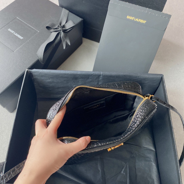 YSL LOU CAMERA BAG-23*16*6CM [YSL479] CELINE CHANEL ACCESSORIES LOEWE SHOES LOUIS VUITTON DIRO YSL OTHER BRAND HANDBAGS BALENCIAGA BOTTEGA VENETA GOYARD HERMES BURBERRY VALENTINO GUCCI FENDI MIUMIU CHLOE PRADA BVLGARI SUITCASE NEW ARRIVAL 