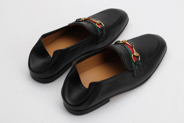 GUCCI Men's leather Horsebit loafer with Web [581513-1] CELINE CHANEL ACCESSORIES LOEWE SHOES LOUIS VUITTON DIRO YSL OTHER BRAND HANDBAGS BALENCIAGA BOTTEGA VENETA GOYARD HERMES BURBERRY VALENTINO GUCCI FENDI MIUMIU CHLOE PRADA BVLGARI SUITCASE NEW ARRIVAL 
