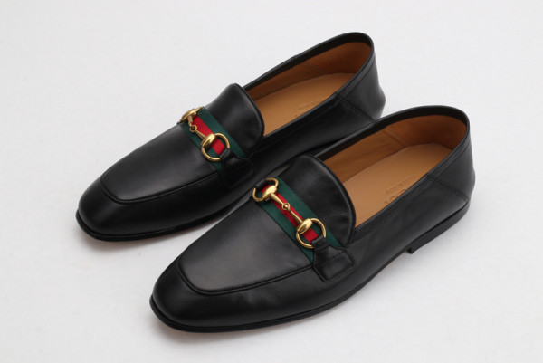 GUCCI Men's leather Horsebit loafer with Web [581513-1] CELINE CHANEL ACCESSORIES LOEWE SHOES LOUIS VUITTON DIRO YSL OTHER BRAND HANDBAGS BALENCIAGA BOTTEGA VENETA GOYARD HERMES BURBERRY VALENTINO GUCCI FENDI MIUMIU CHLOE PRADA BVLGARI SUITCASE NEW ARRIVAL 