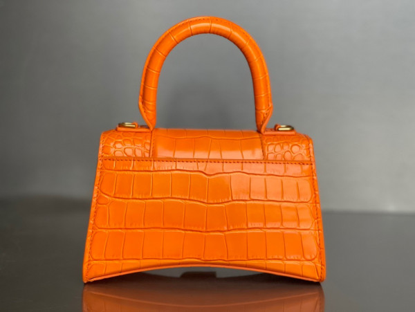 (image for) BALENCIAGA HOURGLASS