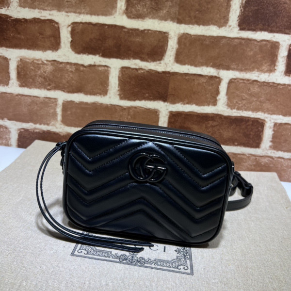 GUCCI GG Marmont mini shoulder bag [634936-1] CELINE CHANEL ACCESSORIES LOEWE SHOES LOUIS VUITTON DIRO YSL OTHER BRAND HANDBAGS BALENCIAGA BOTTEGA VENETA GOYARD HERMES BURBERRY VALENTINO GUCCI FENDI MIUMIU CHLOE PRADA BVLGARI SUITCASE NEW ARRIVAL 
