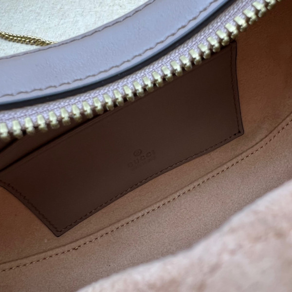 GUCCI GG Marmont half-moon-shaped mini bag [?699514-4] CELINE CHANEL ACCESSORIES LOEWE SHOES LOUIS VUITTON DIRO YSL OTHER BRAND HANDBAGS BALENCIAGA BOTTEGA VENETA GOYARD HERMES BURBERRY VALENTINO GUCCI FENDI MIUMIU CHLOE PRADA BVLGARI SUITCASE NEW ARRIVAL 