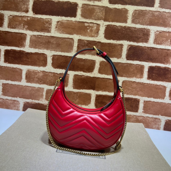 GUCCI GG Marmont half-moon-shaped mini bag [?699514-3] CELINE CHANEL ACCESSORIES LOEWE SHOES LOUIS VUITTON DIRO YSL OTHER BRAND HANDBAGS BALENCIAGA BOTTEGA VENETA GOYARD HERMES BURBERRY VALENTINO GUCCI FENDI MIUMIU CHLOE PRADA BVLGARI SUITCASE NEW ARRIVAL 