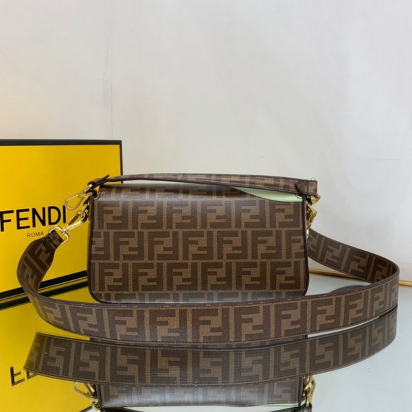 FENDI BAGUETTE [Fendi513] CELINE CHANEL ACCESSORIES LOEWE SHOES LOUIS VUITTON DIRO YSL OTHER BRAND HANDBAGS BALENCIAGA BOTTEGA VENETA GOYARD HERMES BURBERRY VALENTINO GUCCI FENDI MIUMIU CHLOE PRADA BVLGARI SUITCASE NEW ARRIVAL 