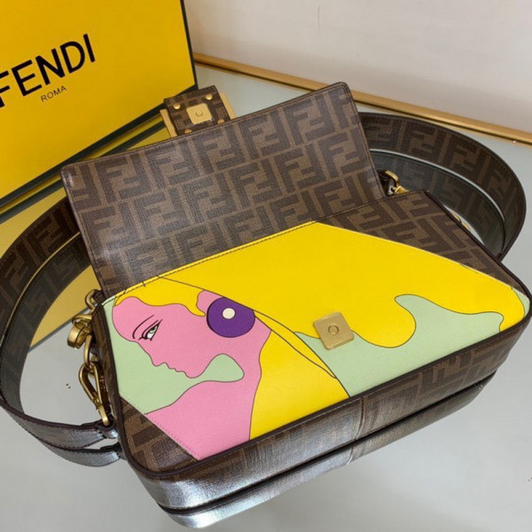 FENDI BAGUETTE [Fendi513] CELINE CHANEL ACCESSORIES LOEWE SHOES LOUIS VUITTON DIRO YSL OTHER BRAND HANDBAGS BALENCIAGA BOTTEGA VENETA GOYARD HERMES BURBERRY VALENTINO GUCCI FENDI MIUMIU CHLOE PRADA BVLGARI SUITCASE NEW ARRIVAL 