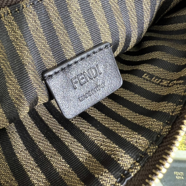 FENDI Wallet On Chain With Pouches [Fendi506] CELINE CHANEL ACCESSORIES LOEWE SHOES LOUIS VUITTON DIRO YSL OTHER BRAND HANDBAGS BALENCIAGA BOTTEGA VENETA GOYARD HERMES BURBERRY VALENTINO GUCCI FENDI MIUMIU CHLOE PRADA BVLGARI SUITCASE NEW ARRIVAL 