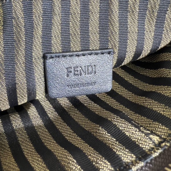 FENDI Wallet On Chain With Pouches [Fendi502] CELINE CHANEL ACCESSORIES LOEWE SHOES LOUIS VUITTON DIRO YSL OTHER BRAND HANDBAGS BALENCIAGA BOTTEGA VENETA GOYARD HERMES BURBERRY VALENTINO GUCCI FENDI MIUMIU CHLOE PRADA BVLGARI SUITCASE NEW ARRIVAL 