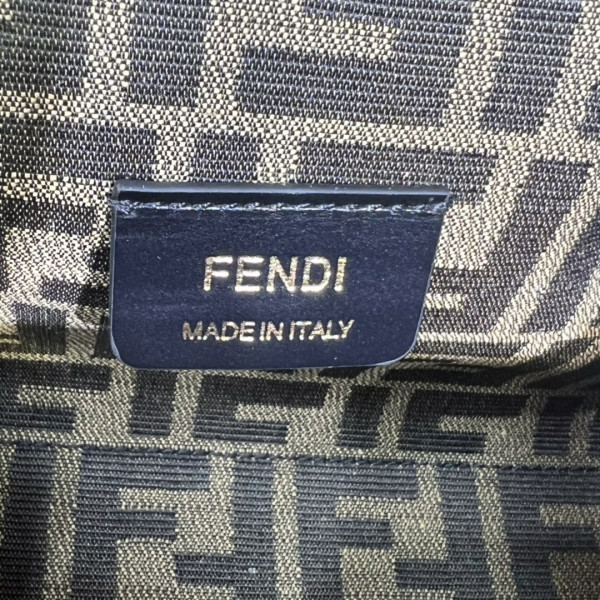 FENDI FIRST SMALL-26-18-9.5cm [Fendi504] CELINE CHANEL ACCESSORIES LOEWE SHOES LOUIS VUITTON DIRO YSL OTHER BRAND HANDBAGS BALENCIAGA BOTTEGA VENETA GOYARD HERMES BURBERRY VALENTINO GUCCI FENDI MIUMIU CHLOE PRADA BVLGARI SUITCASE NEW ARRIVAL 