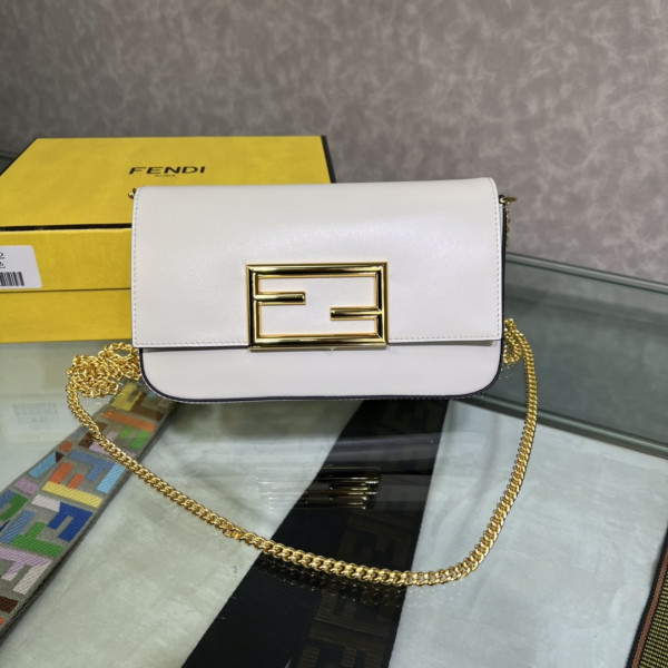 FENDI Wallet On Chain With Pouches [Fendi503] CELINE CHANEL ACCESSORIES LOEWE SHOES LOUIS VUITTON DIRO YSL OTHER BRAND HANDBAGS BALENCIAGA BOTTEGA VENETA GOYARD HERMES BURBERRY VALENTINO GUCCI FENDI MIUMIU CHLOE PRADA BVLGARI SUITCASE NEW ARRIVAL 
