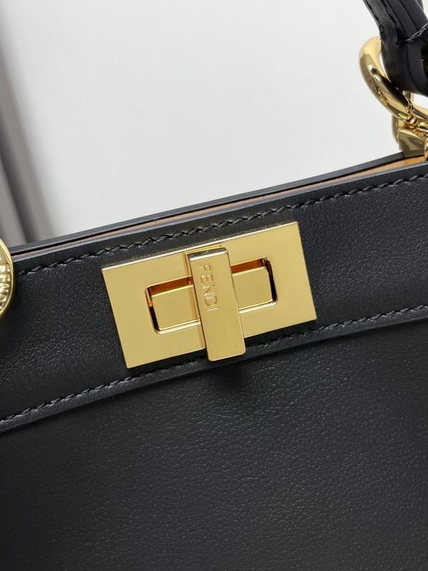 FENDI Peekaboo Iseeu Small-27x21x11CM [Fendi500] CELINE CHANEL ACCESSORIES LOEWE SHOES LOUIS VUITTON DIRO YSL OTHER BRAND HANDBAGS BALENCIAGA BOTTEGA VENETA GOYARD HERMES BURBERRY VALENTINO GUCCI FENDI MIUMIU CHLOE PRADA BVLGARI SUITCASE NEW ARRIVAL 