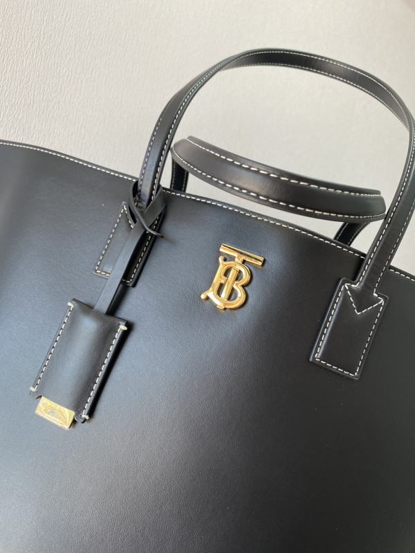BURBERRY Medium Monogram Motif Leather Tote [Burberry182] CELINE CHANEL ACCESSORIES LOEWE SHOES LOUIS VUITTON DIRO YSL OTHER BRAND HANDBAGS BALENCIAGA BOTTEGA VENETA GOYARD HERMES BURBERRY VALENTINO GUCCI FENDI MIUMIU CHLOE PRADA BVLGARI SUITCASE NEW ARRIVAL 