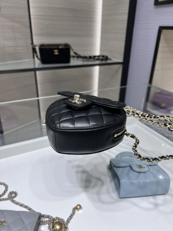 CL HEART CLUTCH WITH CHAIN [AP2784-5] CELINE CHANEL ACCESSORIES LOEWE SHOES LOUIS VUITTON DIRO YSL OTHER BRAND HANDBAGS BALENCIAGA BOTTEGA VENETA GOYARD HERMES BURBERRY VALENTINO GUCCI FENDI MIUMIU CHLOE PRADA BVLGARI SUITCASE NEW ARRIVAL 
