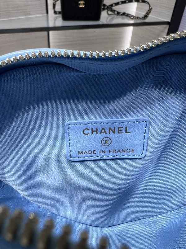 CL HEART CLUTCH WITH CHAIN [AP2784-3] CELINE CHANEL ACCESSORIES LOEWE SHOES LOUIS VUITTON DIRO YSL OTHER BRAND HANDBAGS BALENCIAGA BOTTEGA VENETA GOYARD HERMES BURBERRY VALENTINO GUCCI FENDI MIUMIU CHLOE PRADA BVLGARI SUITCASE NEW ARRIVAL 