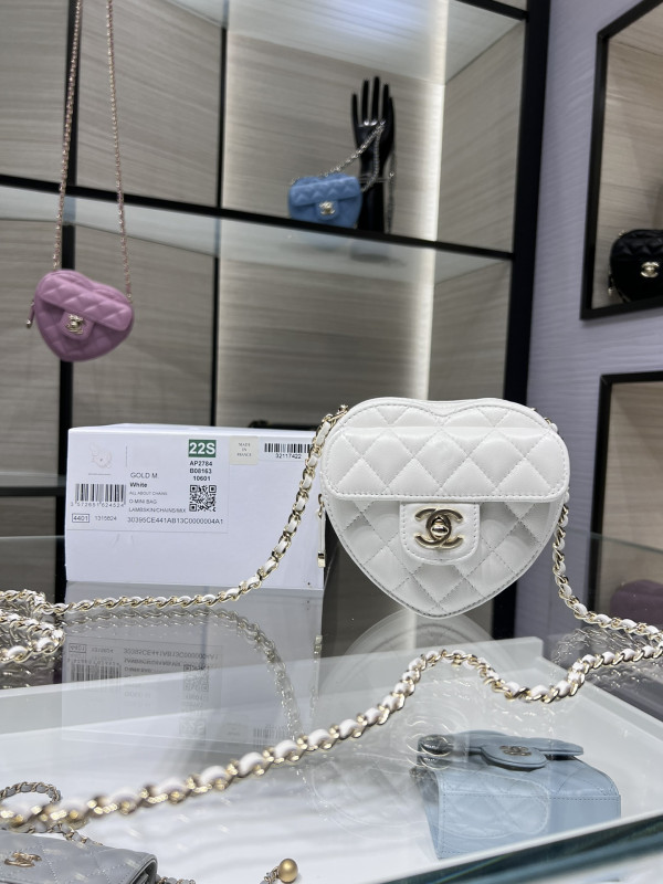 CL HEART CLUTCH WITH CHAIN [AP2784-2] CELINE CHANEL ACCESSORIES LOEWE SHOES LOUIS VUITTON DIRO YSL OTHER BRAND HANDBAGS BALENCIAGA BOTTEGA VENETA GOYARD HERMES BURBERRY VALENTINO GUCCI FENDI MIUMIU CHLOE PRADA BVLGARI SUITCASE NEW ARRIVAL 