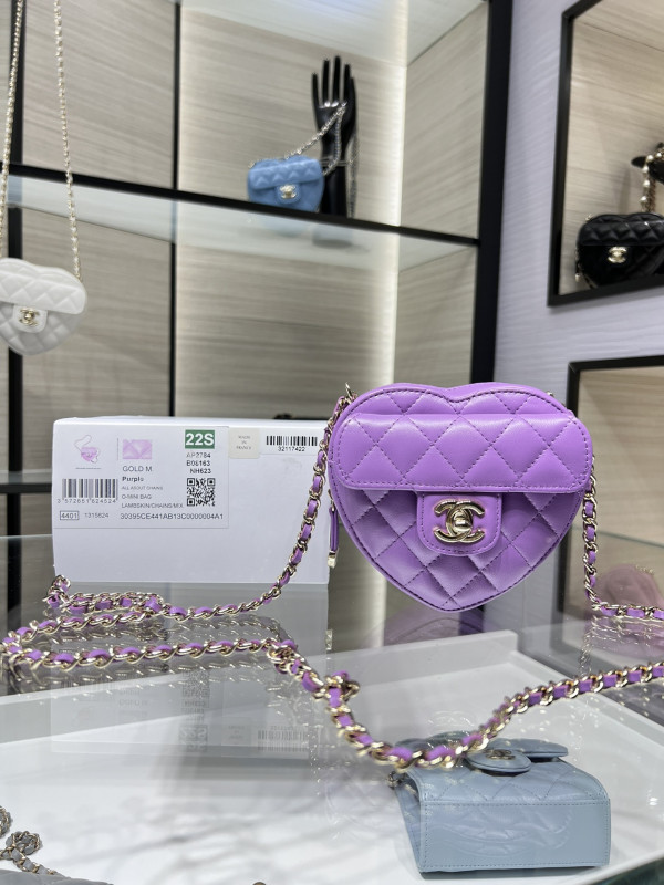 CL HEART CLUTCH WITH CHAIN [AP2784-1] CELINE CHANEL ACCESSORIES LOEWE SHOES LOUIS VUITTON DIRO YSL OTHER BRAND HANDBAGS BALENCIAGA BOTTEGA VENETA GOYARD HERMES BURBERRY VALENTINO GUCCI FENDI MIUMIU CHLOE PRADA BVLGARI SUITCASE NEW ARRIVAL 