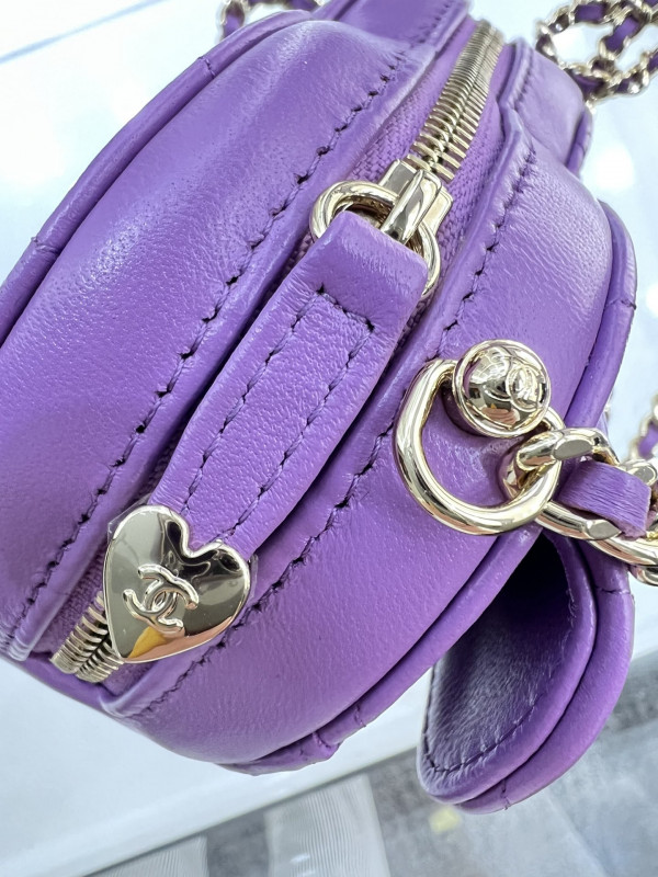CL HEART CLUTCH WITH CHAIN [AP2784-1] CELINE CHANEL ACCESSORIES LOEWE SHOES LOUIS VUITTON DIRO YSL OTHER BRAND HANDBAGS BALENCIAGA BOTTEGA VENETA GOYARD HERMES BURBERRY VALENTINO GUCCI FENDI MIUMIU CHLOE PRADA BVLGARI SUITCASE NEW ARRIVAL 