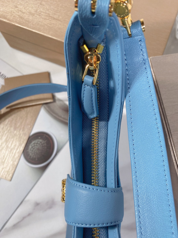 BVLGARI SERPENTI ELLIPSE CROSSBODY BAG [Bvlgari70] CELINE CHANEL ACCESSORIES LOEWE SHOES LOUIS VUITTON DIRO YSL OTHER BRAND HANDBAGS BALENCIAGA BOTTEGA VENETA GOYARD HERMES BURBERRY VALENTINO GUCCI FENDI MIUMIU CHLOE PRADA BVLGARI SUITCASE NEW ARRIVAL 