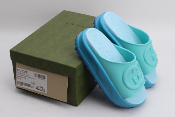 GUCCI slide with Interlocking G [692845-3] CELINE CHANEL ACCESSORIES LOEWE SHOES LOUIS VUITTON DIRO YSL OTHER BRAND HANDBAGS BALENCIAGA BOTTEGA VENETA GOYARD HERMES BURBERRY VALENTINO GUCCI FENDI MIUMIU CHLOE PRADA BVLGARI SUITCASE NEW ARRIVAL 