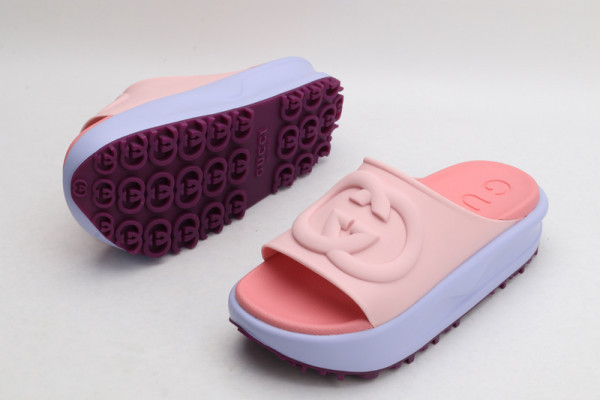 GUCCI slide with Interlocking G [692845-1] CELINE CHANEL ACCESSORIES LOEWE SHOES LOUIS VUITTON DIRO YSL OTHER BRAND HANDBAGS BALENCIAGA BOTTEGA VENETA GOYARD HERMES BURBERRY VALENTINO GUCCI FENDI MIUMIU CHLOE PRADA BVLGARI SUITCASE NEW ARRIVAL 