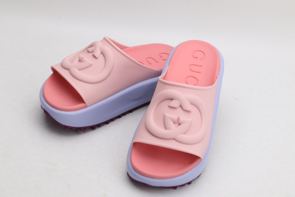GUCCI slide with Interlocking G [692845-1] CELINE CHANEL ACCESSORIES LOEWE SHOES LOUIS VUITTON DIRO YSL OTHER BRAND HANDBAGS BALENCIAGA BOTTEGA VENETA GOYARD HERMES BURBERRY VALENTINO GUCCI FENDI MIUMIU CHLOE PRADA BVLGARI SUITCASE NEW ARRIVAL 