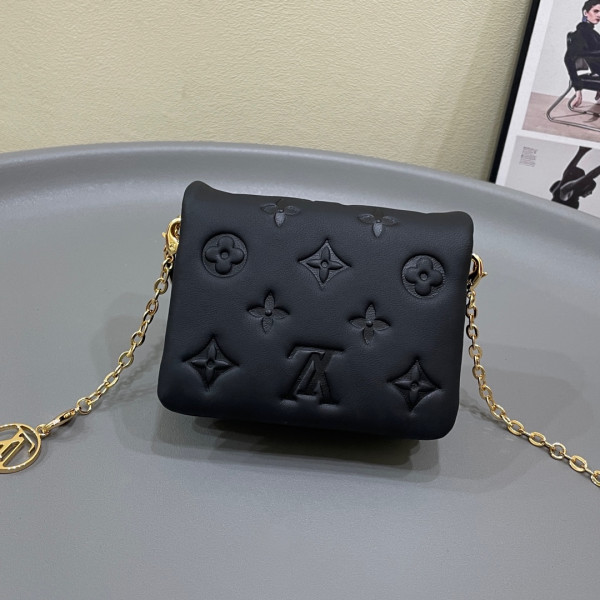 LOUIS VUITTON Beltbag Coussin (image for) LOUIS VUITTON Beltbag Coussin