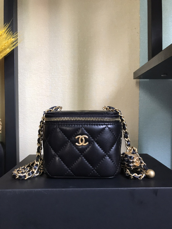 (image for) CL SMALL VANITY WITH CHAIN