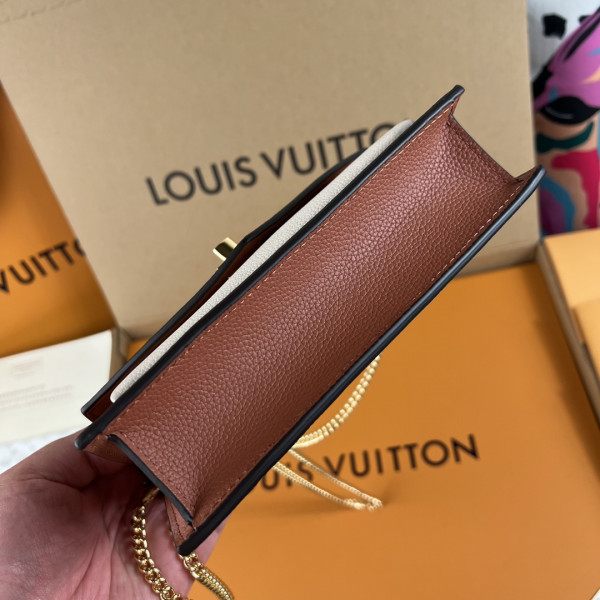 (image for) LOUIS VUITTON MYLOCKME CHAIN POCHETTE