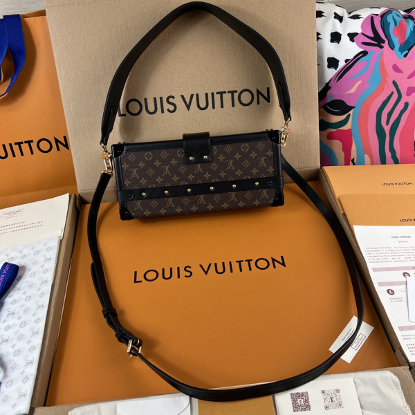 (image for) LOUIS VUITTON PETITE MALLE EAST WEST
