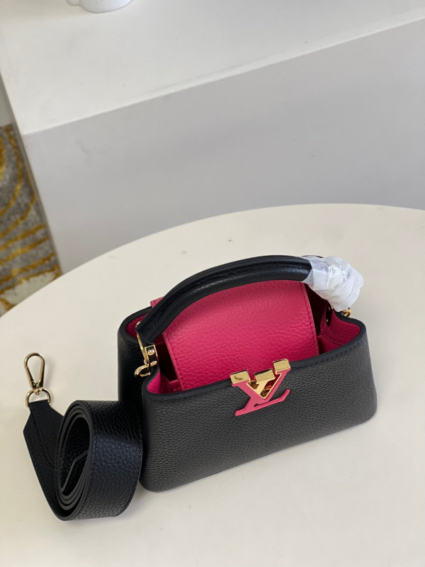 (image for) LOUIS VUITTON CAPUCINES MINI