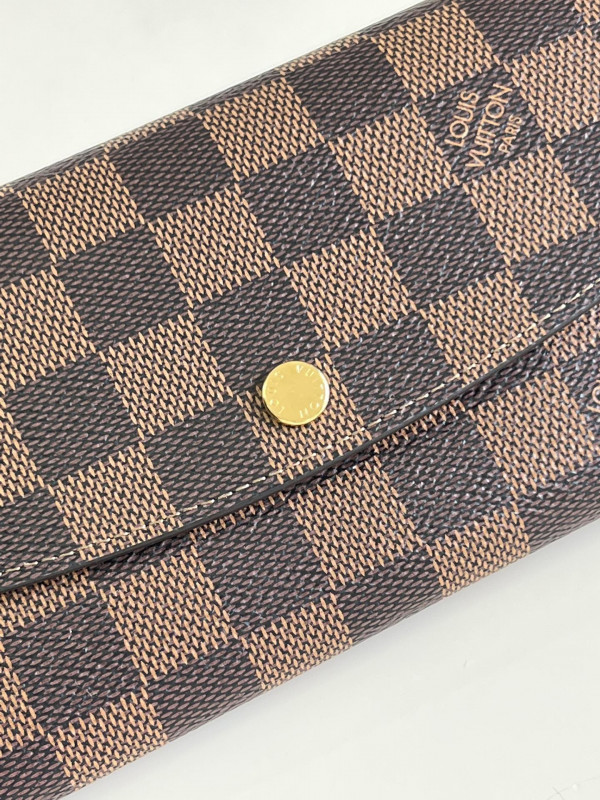 LOUIS VUITTON EMILIE wallet [Louis1774] CELINE CHANEL ACCESSORIES LOEWE SHOES LOUIS VUITTON DIRO YSL OTHER BRAND HANDBAGS BALENCIAGA BOTTEGA VENETA GOYARD HERMES BURBERRY VALENTINO GUCCI FENDI MIUMIU CHLOE PRADA BVLGARI SUITCASE NEW ARRIVAL 