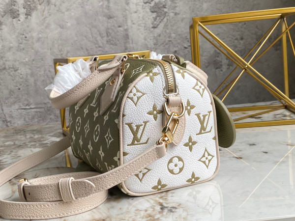 Louis Vuitton SPEEDY BANDOULI?RE 20 [M46118] CELINE CHANEL ACCESSORIES LOEWE SHOES LOUIS VUITTON DIRO YSL OTHER BRAND HANDBAGS BALENCIAGA BOTTEGA VENETA GOYARD HERMES BURBERRY VALENTINO GUCCI FENDI MIUMIU CHLOE PRADA BVLGARI SUITCASE NEW ARRIVAL 