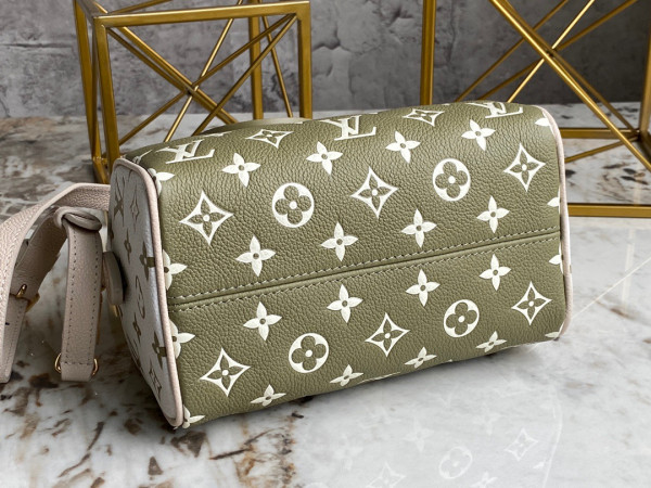 Louis Vuitton SPEEDY BANDOULI?RE 20 [M46118] CELINE CHANEL ACCESSORIES LOEWE SHOES LOUIS VUITTON DIRO YSL OTHER BRAND HANDBAGS BALENCIAGA BOTTEGA VENETA GOYARD HERMES BURBERRY VALENTINO GUCCI FENDI MIUMIU CHLOE PRADA BVLGARI SUITCASE NEW ARRIVAL 