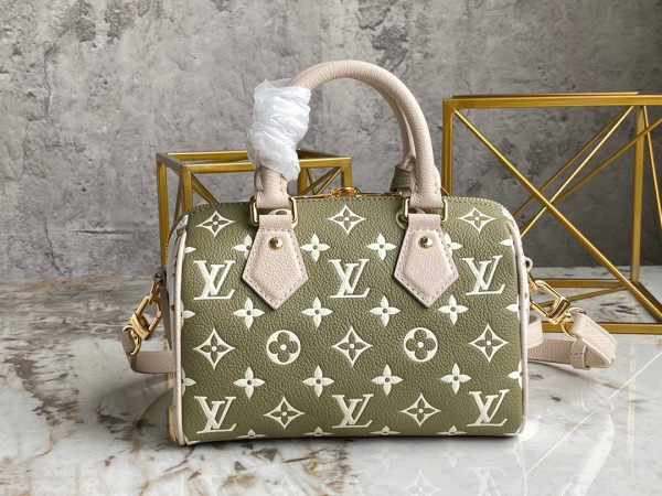 Louis Vuitton SPEEDY BANDOULI?RE 20 [M46118] CELINE CHANEL ACCESSORIES LOEWE SHOES LOUIS VUITTON DIRO YSL OTHER BRAND HANDBAGS BALENCIAGA BOTTEGA VENETA GOYARD HERMES BURBERRY VALENTINO GUCCI FENDI MIUMIU CHLOE PRADA BVLGARI SUITCASE NEW ARRIVAL 