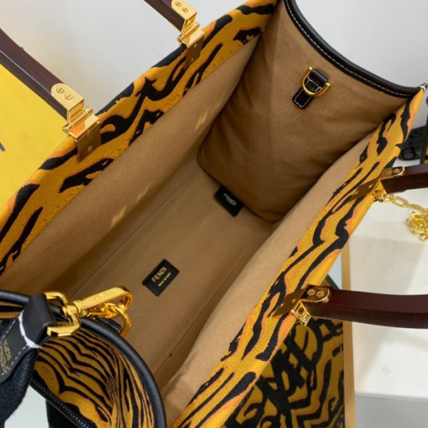 Fendi Sunshine Medium-35*17*31cm [Fendi480] CELINE CHANEL ACCESSORIES LOEWE SHOES LOUIS VUITTON DIRO YSL OTHER BRAND HANDBAGS BALENCIAGA BOTTEGA VENETA GOYARD HERMES BURBERRY VALENTINO GUCCI FENDI MIUMIU CHLOE PRADA BVLGARI SUITCASE NEW ARRIVAL 