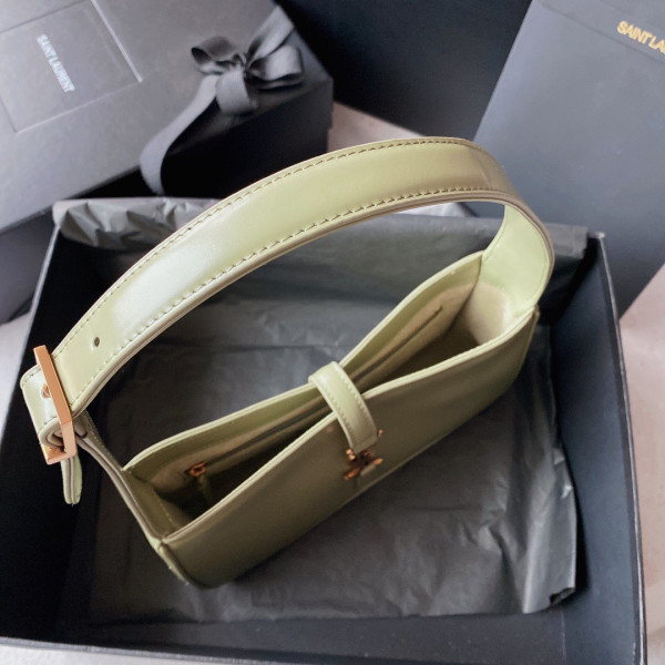 YSL LE 5 ? 7 HOBO BAG [YSL436] CELINE CHANEL ACCESSORIES LOEWE SHOES LOUIS VUITTON DIRO YSL OTHER BRAND HANDBAGS BALENCIAGA BOTTEGA VENETA GOYARD HERMES BURBERRY VALENTINO GUCCI FENDI MIUMIU CHLOE PRADA BVLGARI SUITCASE NEW ARRIVAL 