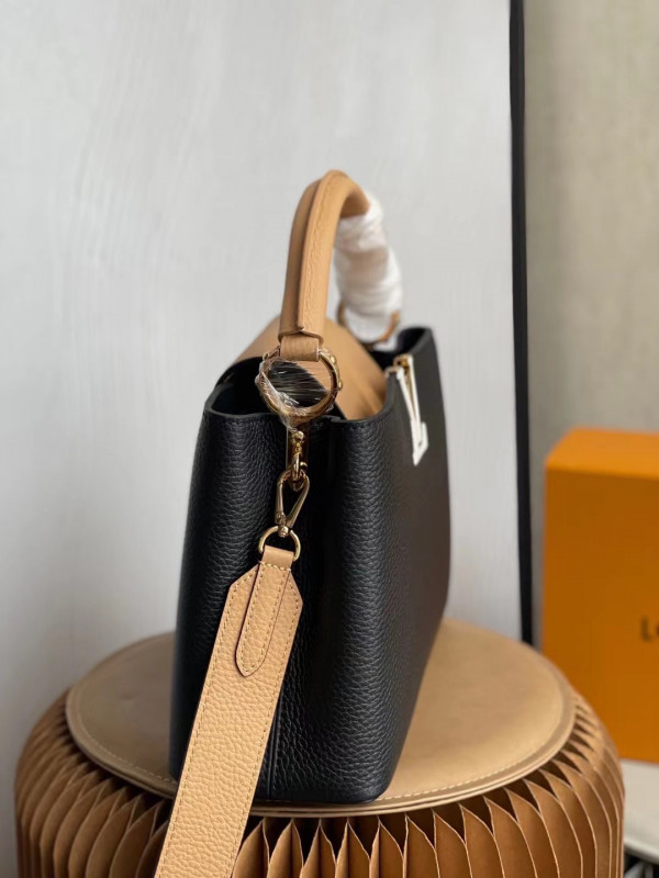 (image for) Louis Vuitton CAPUCINES MM