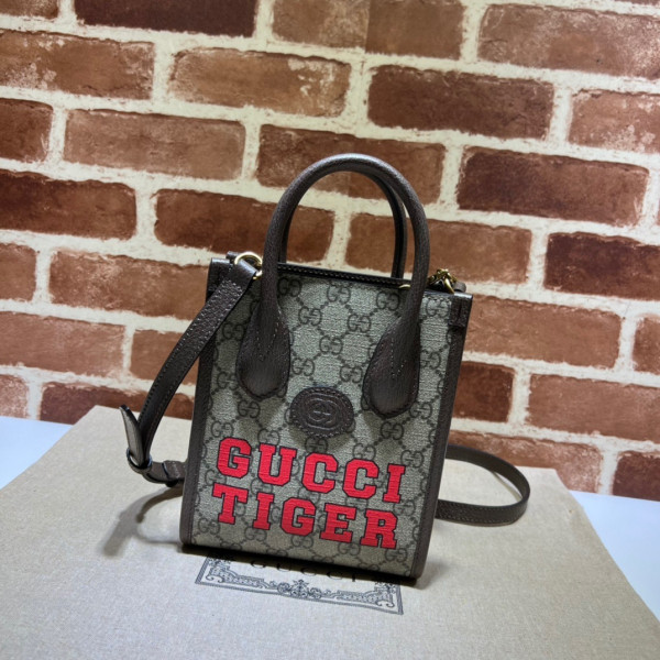 (image for) Gucci Mini tote bag with Interlocking G