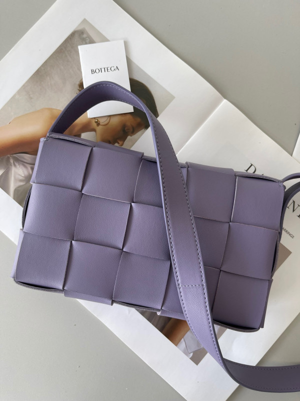 (image for) BOTTEGA VENETA CASSETTE