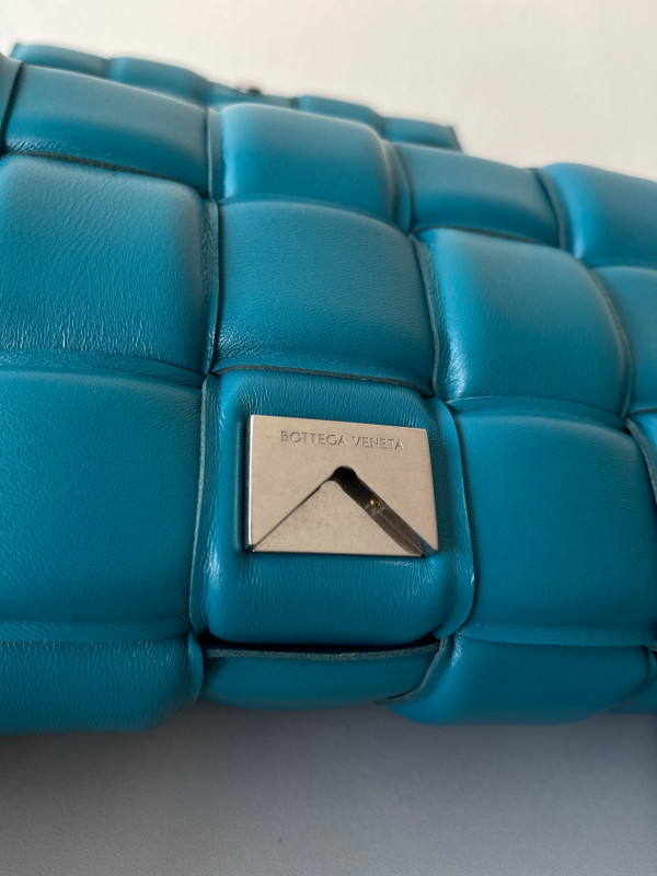 BOTTEGA VENETA CASSETTE [Bottega150] CELINE CHANEL ACCESSORIES LOEWE SHOES LOUIS VUITTON DIRO YSL OTHER BRAND HANDBAGS BALENCIAGA BOTTEGA VENETA GOYARD HERMES BURBERRY VALENTINO GUCCI FENDI MIUMIU CHLOE PRADA BVLGARI SUITCASE NEW ARRIVAL 